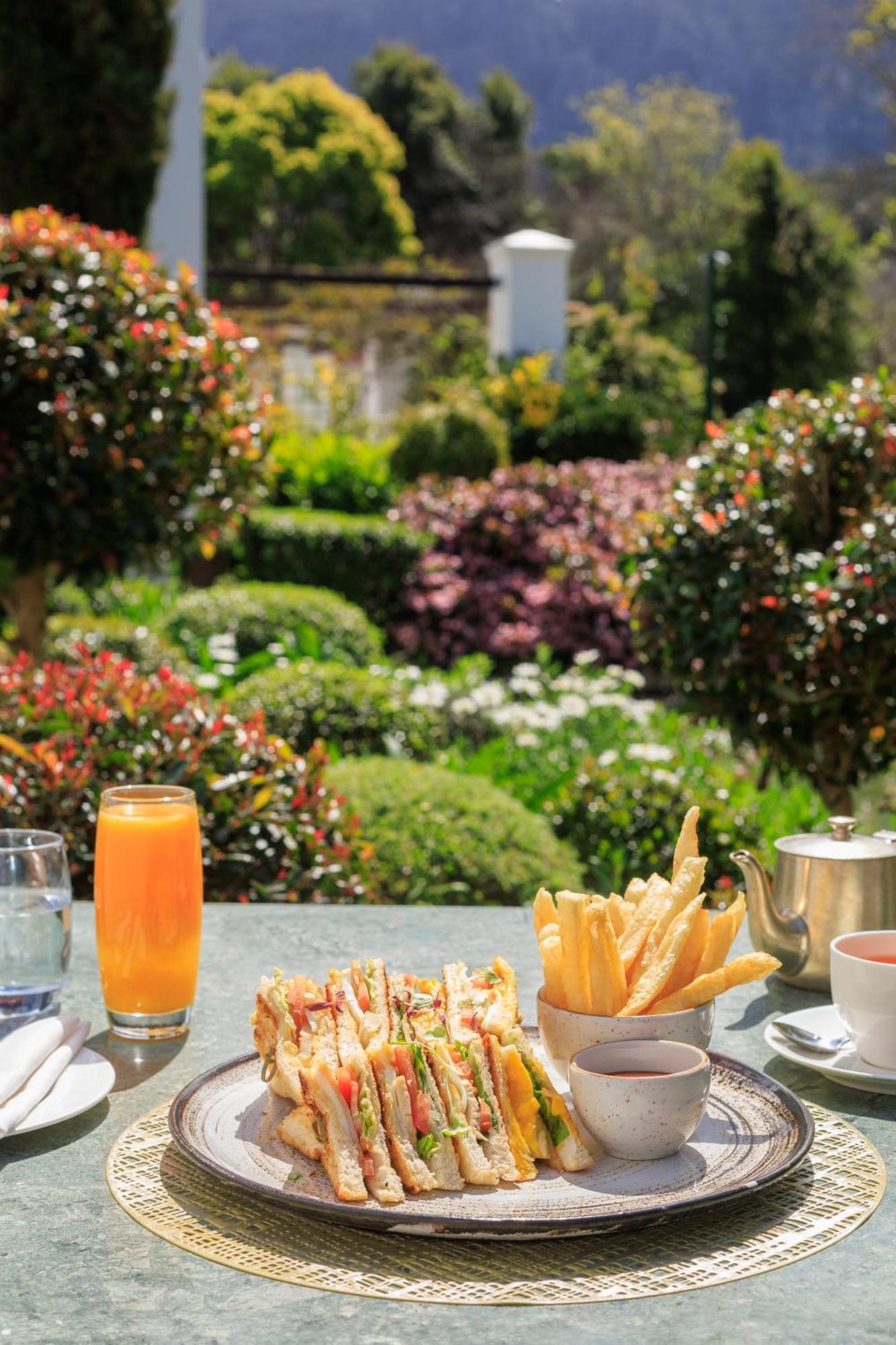 The Cellars-Hohenort Hotel Cape Town Exterior photo